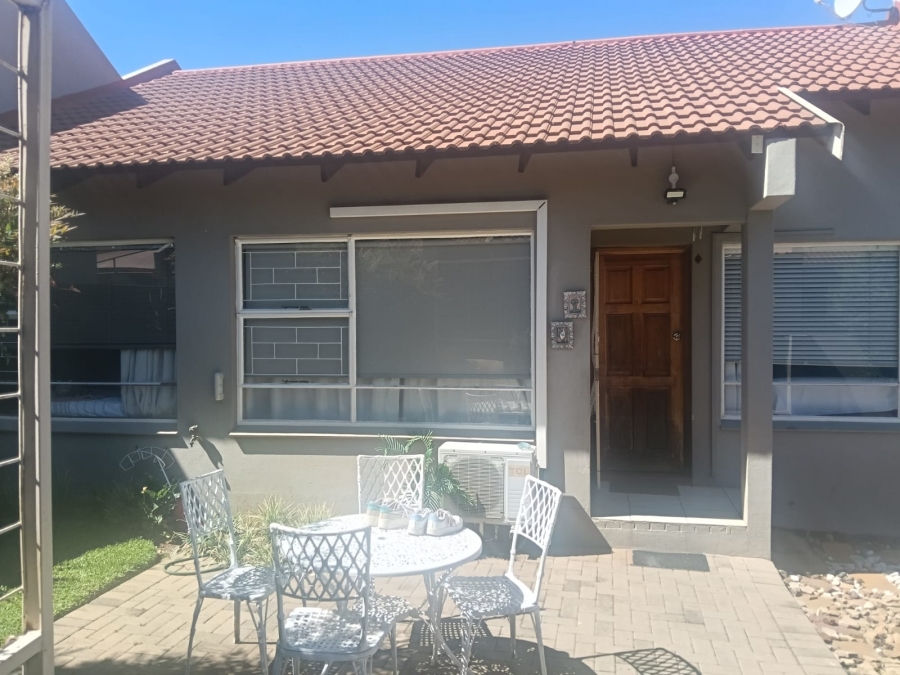 To Let 3 Bedroom Property for Rent in Langenhovenpark Free State